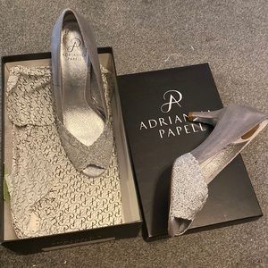 Size 8 1-2 M. Worn once